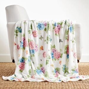 Lenox Butterfly Meadow Hydrangeas Multicolor Floral Throw Blanket oversized